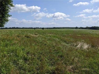 /international/us/83-highway-quincy-mo-110101121477/