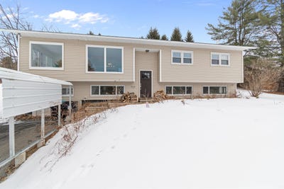 /international/us/1-kennedy-drive-waterbury-vt-110105193185/