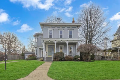 /international/us/235-college-ave-beaver-pa-110104849405/