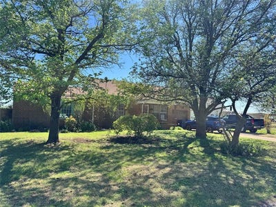 /international/us/601-w-apache-street-lindsay-ok-110106951162/