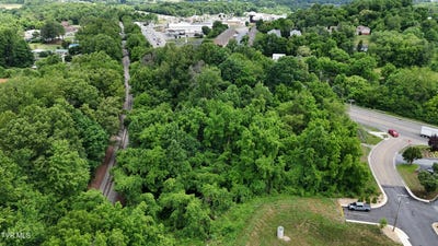 /international/us/1107-clinchfield-street-johnson-city-tn-110108031206/