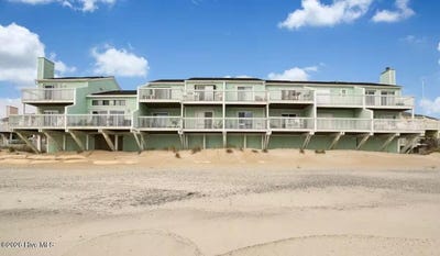 /international/us/1503-sand-dollar-court-s-kure-beach-nc-110106736057/