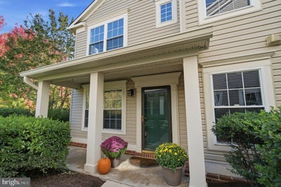 /international/us/43414-edgecliff-terrace-ashburn-va-110120622618/