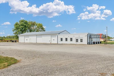 /international/us/176-s-henning-road-danville-il-110106468854/