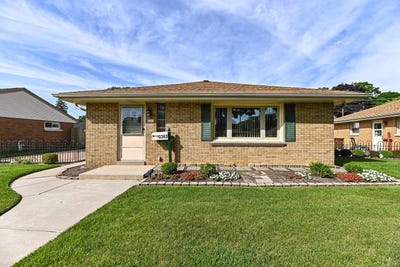 /international/us/3363-s-honey-creek-dr-milwaukee-wi-110101007757/