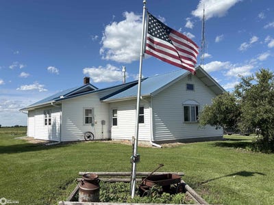 /international/us/33284-582nd-street-moulton-ia-110108859095/