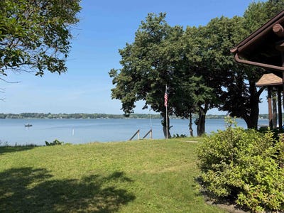 /international/us/w9107-ripley-road-cambridge-wi-110101068447/