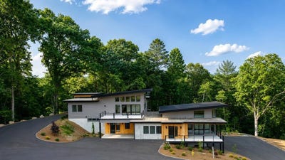/international/us/203-mountain-laurel-ridge-franklin-nc-110109386711/