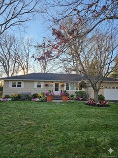 /international/us/290-gull-pond-lane-greenport-ny-110106988128/
