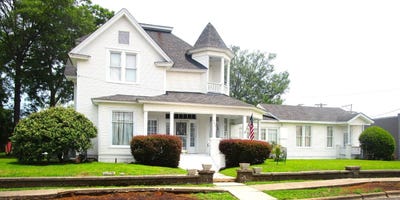 /international/us/204-n-washington-magnolia-ar-110094084160/