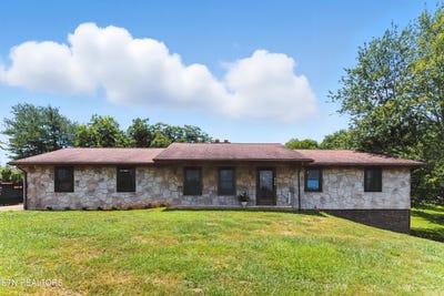 /international/us/926-weaver-hill-drive-maryville-tn-110100891297/