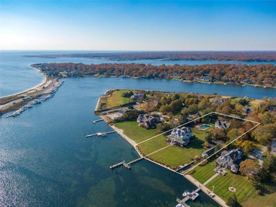 /international/us/127-senix-avenue-center-moriches-ny-110099182099/?lang=en