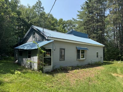 /international/us/693-bottle-lake-road-lakeville-me-110101210295/