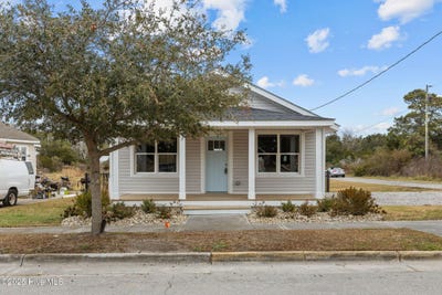 /international/us/613-mulberry-street-beaufort-nc-110104430093/