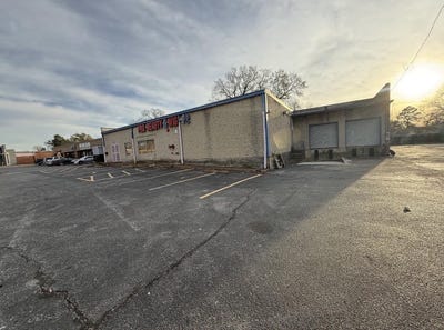 /international/us/2383-lamar-ave-memphis-tn-110104295556/