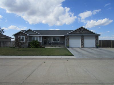 /international/us/606-haeli-court-holcomb-ks-110108933824/