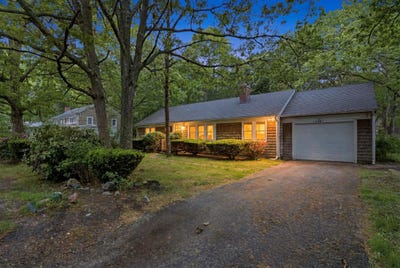 /international/us/762-w-yarmouth-road-yarmouth-port-ma-110108491900/