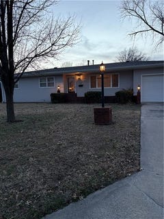 /international/us/719-s-larson-avenue-chanute-ks-110106624630/
