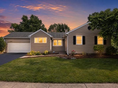 /international/us/1328-creighton-avenue-naperville-il-110109169496/