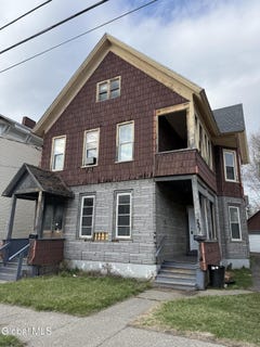 /international/us/225-227-grand-street-amsterdam-ny-110107277193/