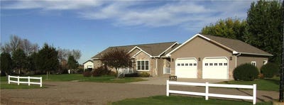/international/us/4378-highway-212-montevideo-mn-110103069879/