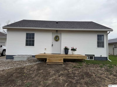 /international/us/300-s-madison-street-tilden-ne-110107335166/