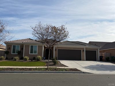 /international/us/2215-madeline-drive-hanford-ca-110107078845/