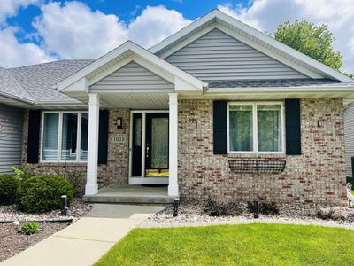 /international/us/1018-ganser-drive-waunakee-wi-110108178616/