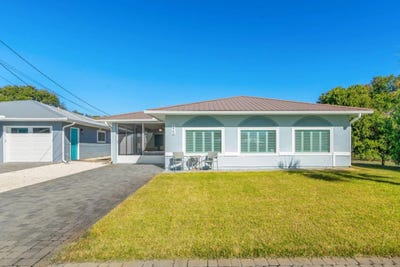 /international/us/223-le-grand-drive-west-panama-city-beach-fl-110107748066/