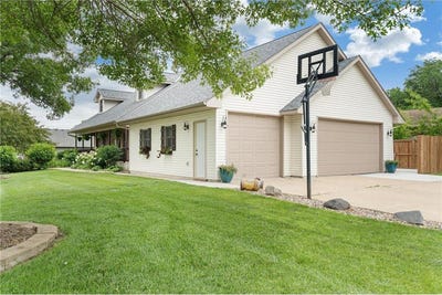 /international/us/1845-paulis-drive-faribault-mn-110108443302/
