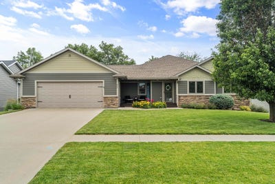 /international/us/409-big-bluestem-drive-monroe-ia-110108722683/