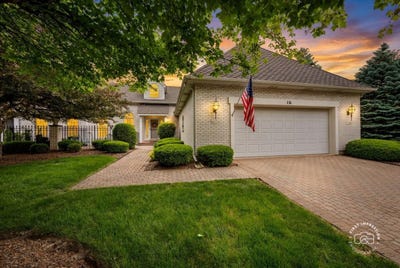 /international/us/16-glengarry-lane-sugar-grove-il-110108551397/
