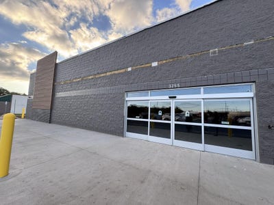 /international/us/3263-e-colby-street-whitehall-mi-110108234476/