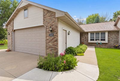 /international/us/1123-stillmeadow-lane-menasha-wi-110120536880/