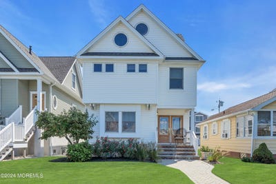 /international/us/18-meadow-avenue-manasquan-nj-110105840432/