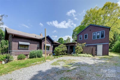 /international/us/3960-old-clyde-road-clyde-nc-110099979845/