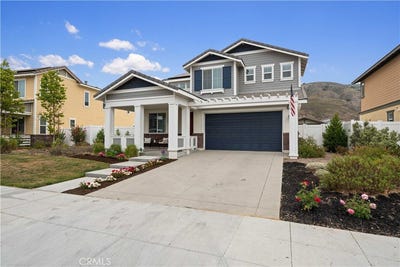 /international/us/421-azalea-street-fillmore-ca-110100194027/