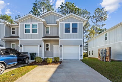 /international/us/8916-brigade-trail-pensacola-fl-110103477943/