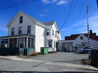 /international/us/38-franklin-street-claremont-nh-110108538604/