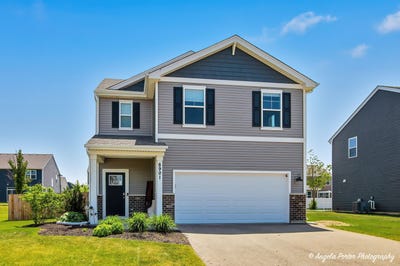 /international/us/6901-spruce-court-wonder-lake-il-110108423589/