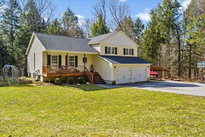 /international/us/237-hillside-lane-fletcher-vt-110107419939/
