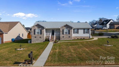 /international/us/100-lindsay-drive-archdale-nc-110104017949/