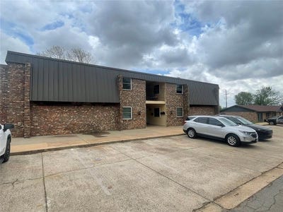 /international/us/716-n-elm-street-weatherford-ok-110106973782/
