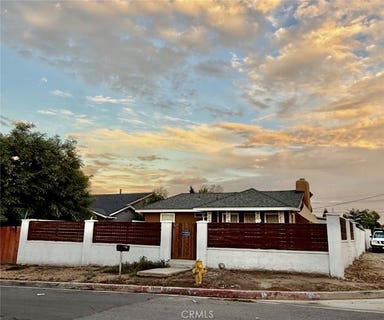 /international/us/15096-paddock-street-sylmar-ca-110119903494/