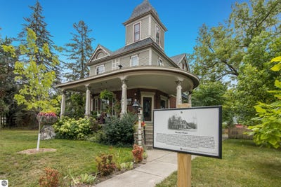 /international/us/402-e-cayuga-street-bellaire-mi-110100754251/?lang=zh-tw