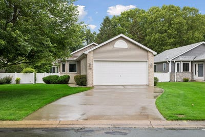 /international/us/5677-heather-ridge-drive-shoreview-mn-110109115712/