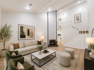 /international/us/205-mccarley-place-mckinney-tx-110108493136/