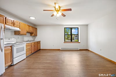 /international/us/180-n-cherry-street-wallingford-ct-110108850841/