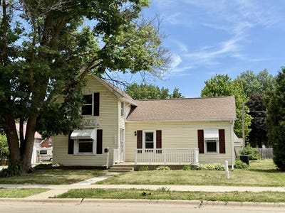 /international/us/1112-6th-avenue-sterling-il-110108693472/