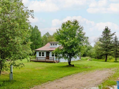/international/us/190-vinnedge-iron-river-mi-110100590007/